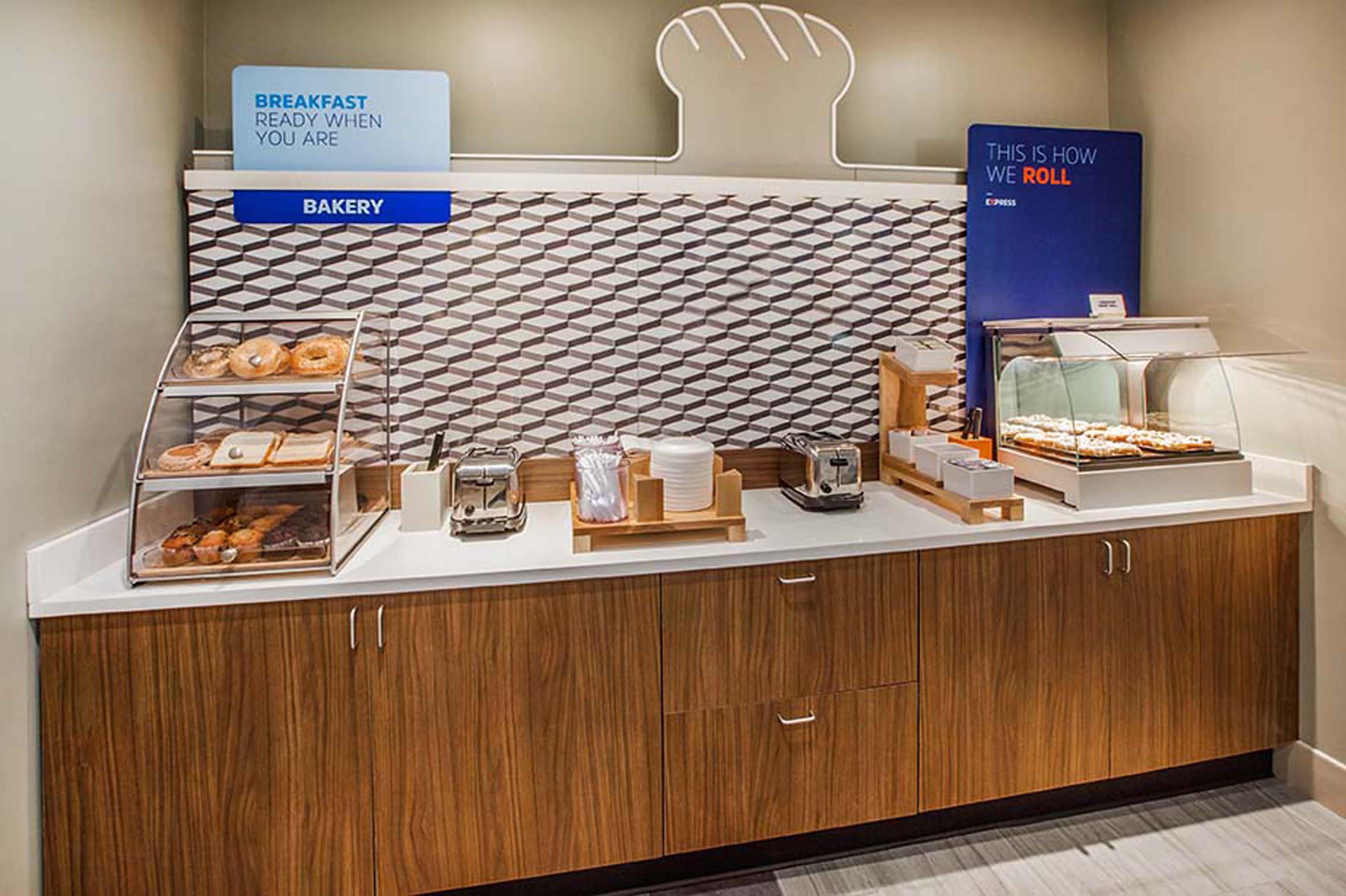 Holiday Inn Express Hotel & Suites Buford-Mall Of Georgia, An Ihg Hotel Zewnętrze zdjęcie